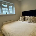 4Million Pound Large Central Mayfair House 1600 Sq Ft Sleeps 6